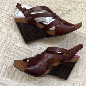 Franco Sarto brown leather wedge style Hanako Size 8.5, New